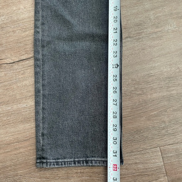 Abercrombie & Fitch women’s Curve Love ultra high rise The Slim Straight Jeans - Picture 4 of 6